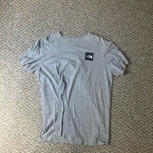 The North face men’s graphic tee medium